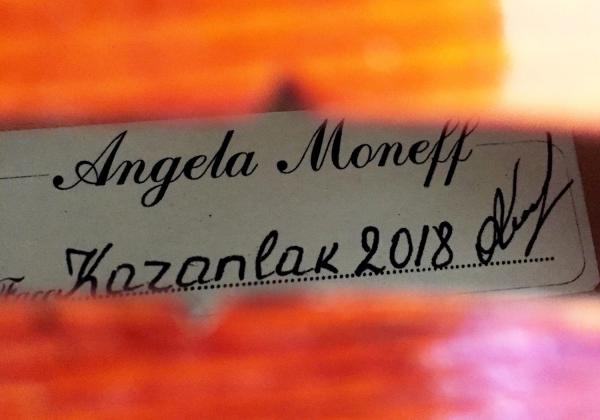 Angela Moneff 2018 violin label inside F-hole
